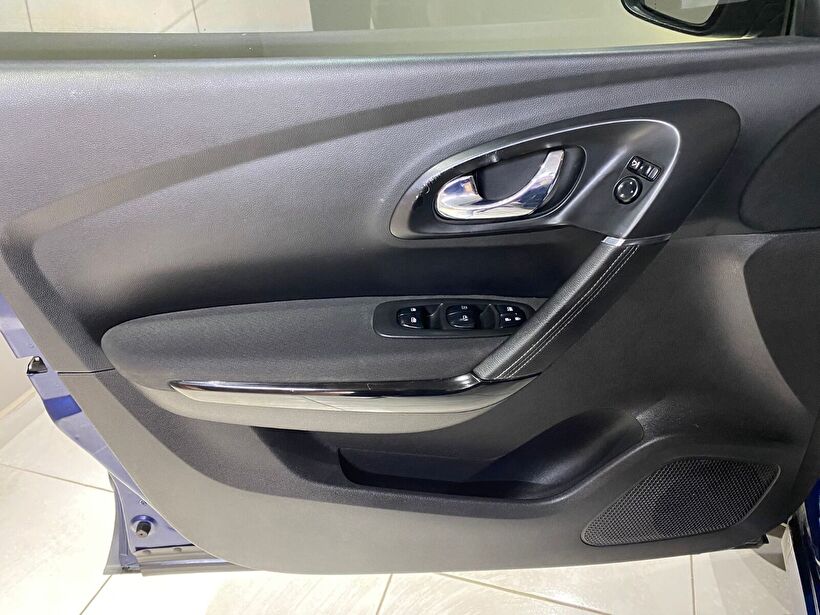 2017 Dizel Otomatik Renault Kadjar Mavi Gürel Tasarım Aksesuar Otomotiv San. Tic. Ltd. Şti.