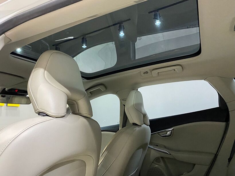 2018 Benzin Otomatik Volvo V40 Beyaz Gürel Tasarım Aksesuar Otomotiv San. Tic. Ltd. Şti.