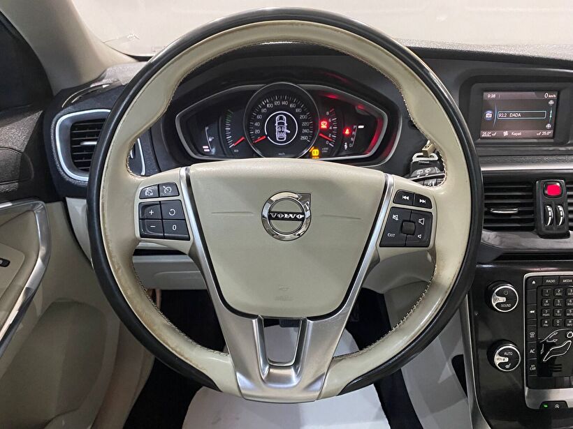 2018 Benzin Otomatik Volvo V40 Beyaz Gürel Tasarım Aksesuar Otomotiv San. Tic. Ltd. Şti.