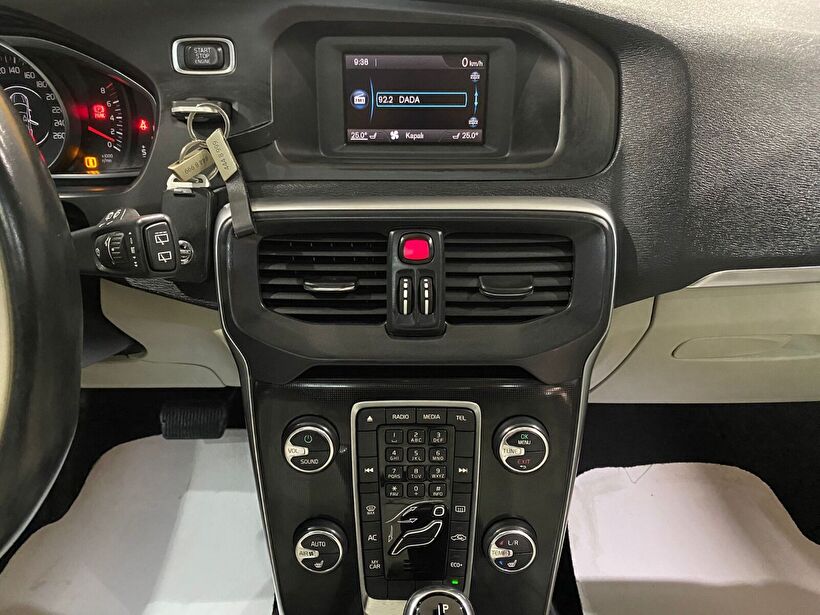 2018 Benzin Otomatik Volvo V40 Beyaz Gürel Tasarım Aksesuar Otomotiv San. Tic. Ltd. Şti.