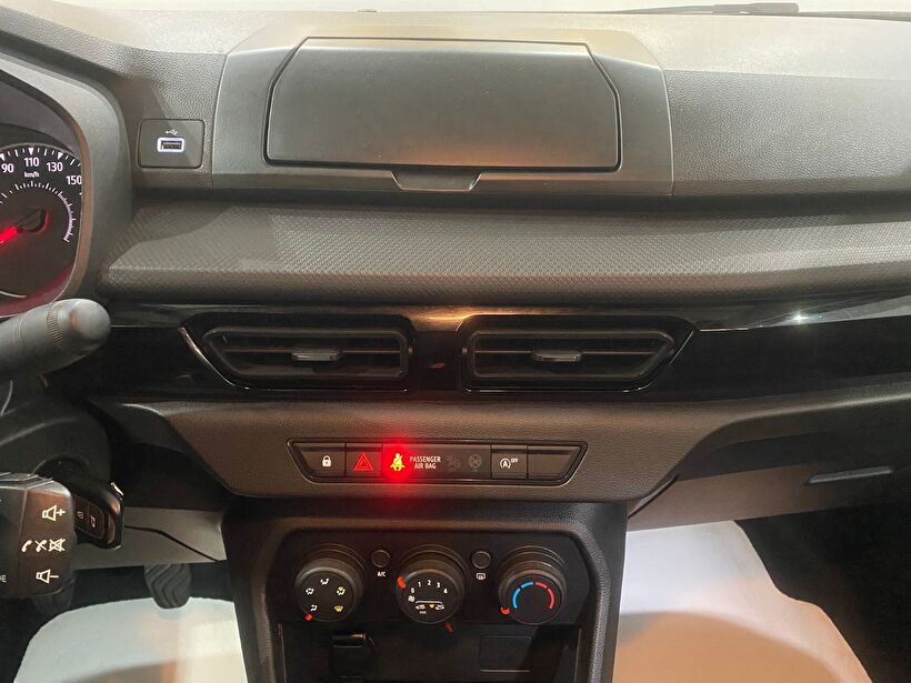 2022 Benzin Manuel Renault Taliant Beyaz Gürel Tasarım Aksesuar Otomotiv San. Tic. Ltd. Şti.