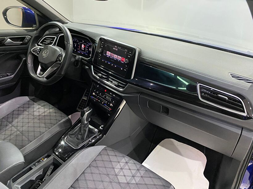 2022 Benzin Otomatik Volkswagen T-Roc Mavi Gürel Tasarım Aksesuar Otomotiv San. Tic. Ltd. Şti.
