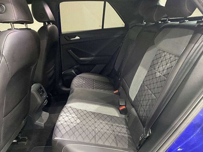 2022 Benzin Otomatik Volkswagen T-Roc Mavi Gürel Tasarım Aksesuar Otomotiv San. Tic. Ltd. Şti.