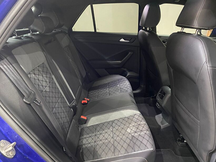 2022 Benzin Otomatik Volkswagen T-Roc Mavi Gürel Tasarım Aksesuar Otomotiv San. Tic. Ltd. Şti.