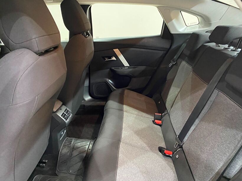 2025 Benzin Otomatik Citroen C4 X Gri Gürel Tasarım Aksesuar Otomotiv San. Tic. Ltd. Şti.