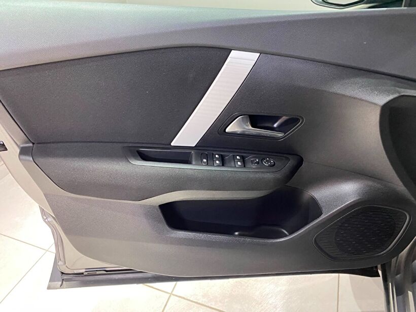 2025 Benzin Otomatik Citroen C4 X Gri Gürel Tasarım Aksesuar Otomotiv San. Tic. Ltd. Şti.