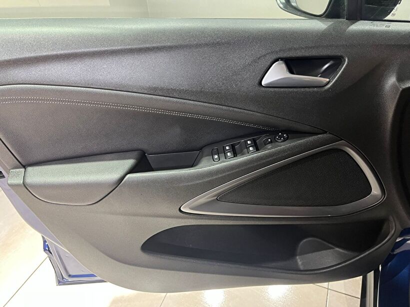 2022 Benzin Otomatik Opel Crossland Mavi Gürel Tasarım Aksesuar Otomotiv San. Tic. Ltd. Şti.