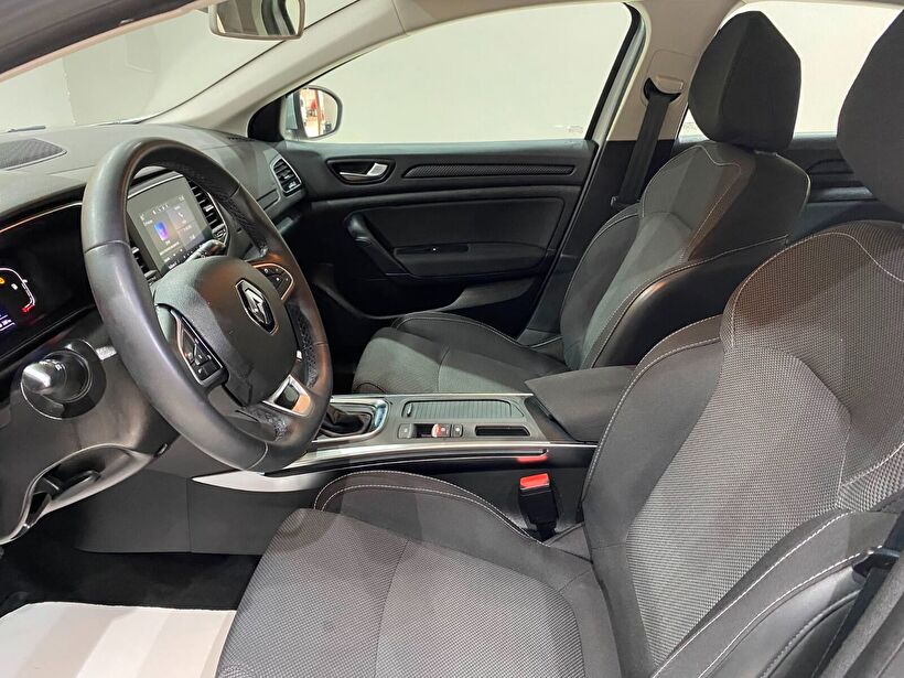 2023 Benzin Otomatik Renault Megane Gri Gürel Tasarım Aksesuar Otomotiv San. Tic. Ltd. Şti.