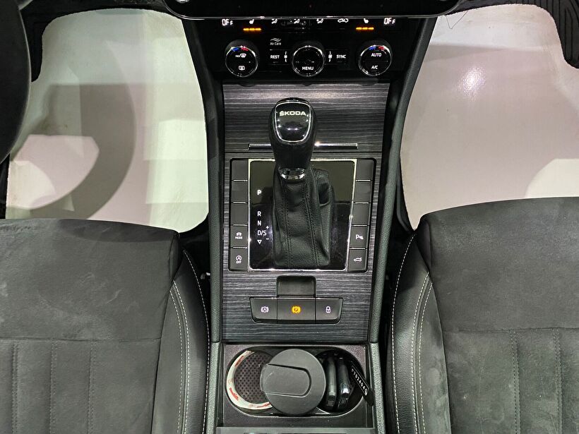 2022 Benzin Otomatik Skoda Superb Gri Gürel Tasarım Aksesuar Otomotiv San. Tic. Ltd. Şti.