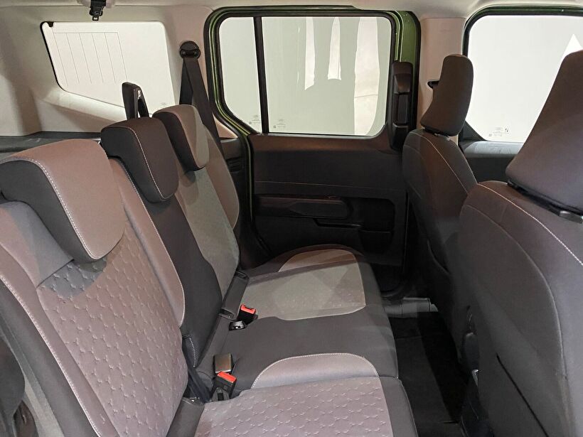 2024 Dizel Manuel Ford Tourneo Courier Yeşil Gürel Tasarım Aksesuar Otomotiv San. Tic. Ltd. Şti.