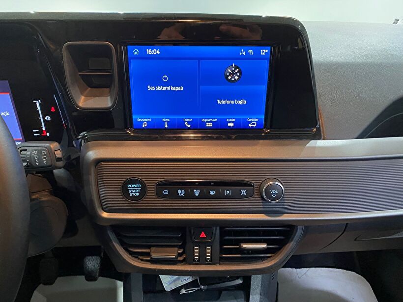 2024 Dizel Manuel Ford Tourneo Courier Yeşil Gürel Tasarım Aksesuar Otomotiv San. Tic. Ltd. Şti.