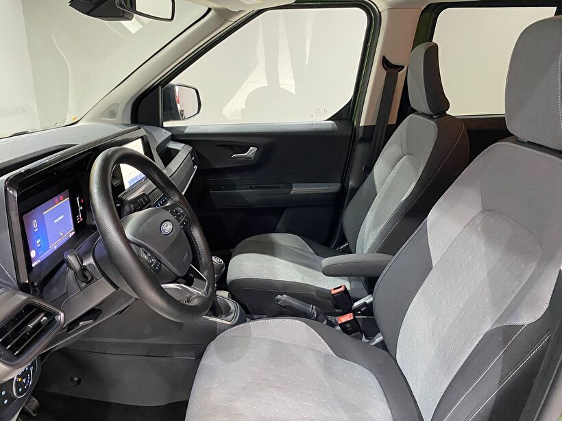 2024 Dizel Manuel Ford Tourneo Courier Yeşil Gürel Tasarım Aksesuar Otomotiv San. Tic. Ltd. Şti.