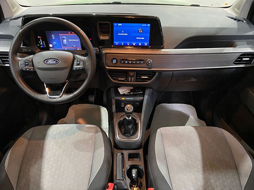 2024 Dizel Manuel Ford Tourneo Courier Yeşil Gürel Tasarım Aksesuar Otomotiv San. Tic. Ltd. Şti.