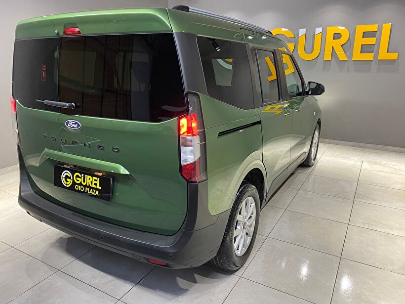 2024 Dizel Manuel Ford Tourneo Courier Yeşil Gürel Tasarım Aksesuar Otomotiv San. Tic. Ltd. Şti.