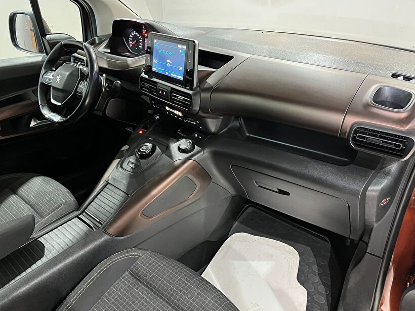 2019 Dizel Otomatik Peugeot Rifter Kahverengi Gürel Tasarım Aksesuar Otomotiv San. Tic. Ltd. Şti.