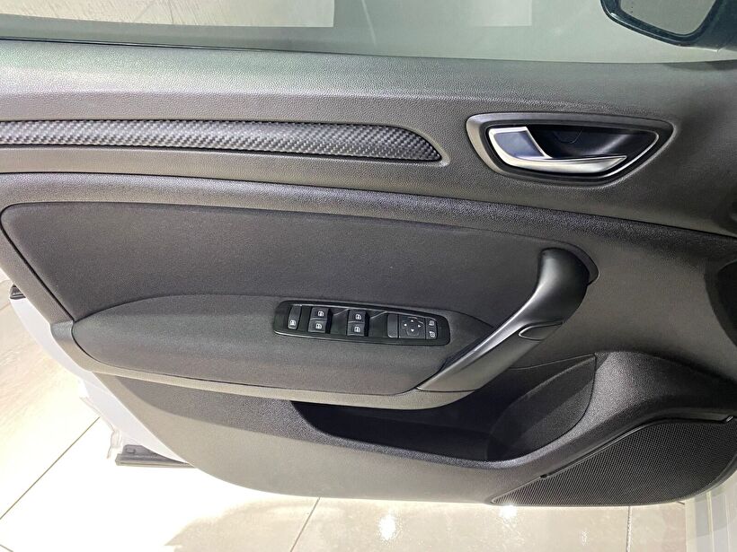 2021 Dizel Otomatik Renault Megane Beyaz Gürel Tasarım Aksesuar Otomotiv San. Tic. Ltd. Şti.