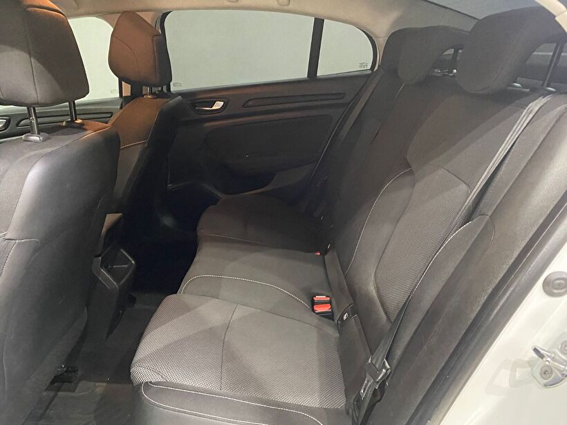 2021 Dizel Otomatik Renault Megane Beyaz Gürel Tasarım Aksesuar Otomotiv San. Tic. Ltd. Şti.