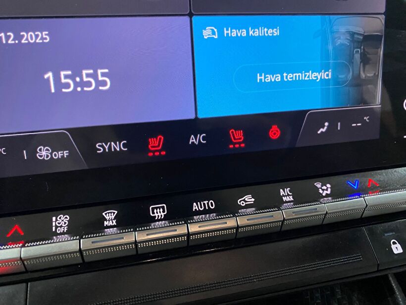 2024 Elektrik Otomatik Renault Megane E-Tech Kırmızı Gürel Tasarım Aksesuar Otomotiv San. Tic. Ltd. Şti.