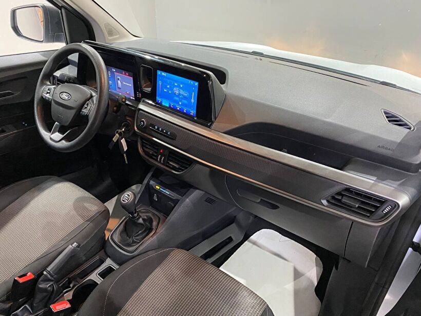 2024 Dizel Manuel Ford Tourneo Courier Beyaz Gürel Tasarım Aksesuar Otomotiv San. Tic. Ltd. Şti.