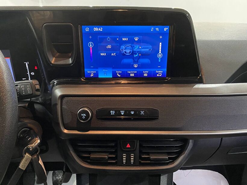 2024 Dizel Manuel Ford Tourneo Courier Beyaz Gürel Tasarım Aksesuar Otomotiv San. Tic. Ltd. Şti.