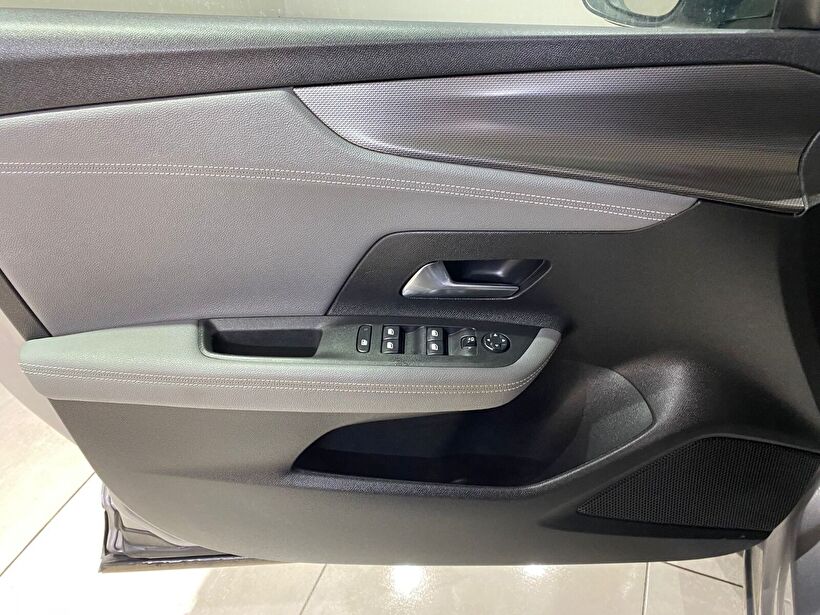 2024 Benzin Otomatik Opel Mokka Gri Gürel Tasarım Aksesuar Otomotiv San. Tic. Ltd. Şti.