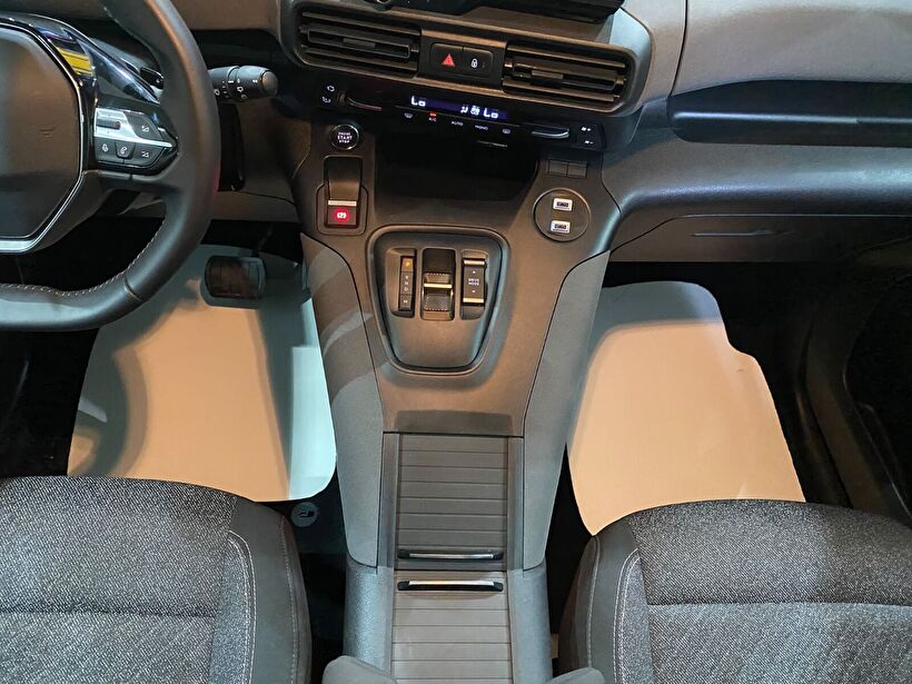 2026 Dizel Otomatik Peugeot Rifter Beyaz Gürel Tasarım Aksesuar Otomotiv San. Tic. Ltd. Şti.