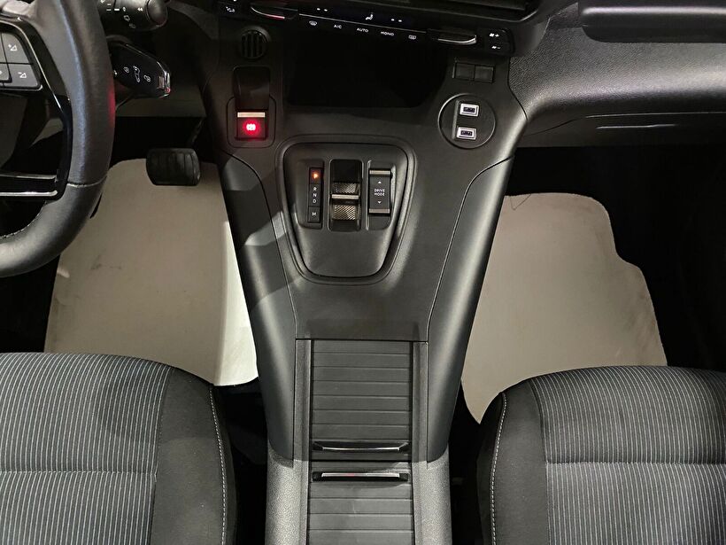 2025 Dizel Otomatik Fiat Doblo Combi Gri Gürel Tasarım Aksesuar Otomotiv San. Tic. Ltd. Şti.