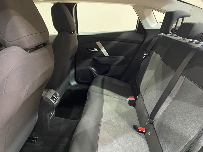 2025 Benzin Otomatik Citroen C4 X Gri Gürel Tasarım Aksesuar Otomotiv San. Tic. Ltd. Şti.