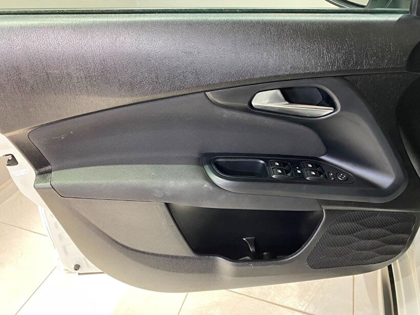 2024 Dizel Otomatik Fiat Egea Cross Beyaz Gürel Tasarım Aksesuar Otomotiv San. Tic. Ltd. Şti.
