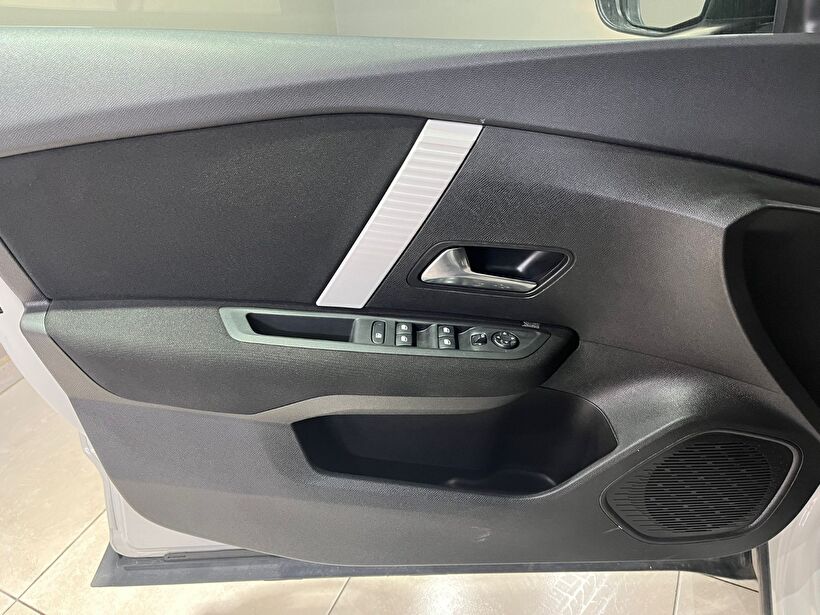 2023 Benzin Otomatik Citroen C4 X Beyaz Gürel Tasarım Aksesuar Otomotiv San. Tic. Ltd. Şti.