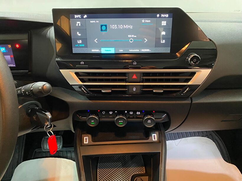 2024 Benzin Otomatik Citroen C4 X Beyaz Gürel Tasarım Aksesuar Otomotiv San. Tic. Ltd. Şti.