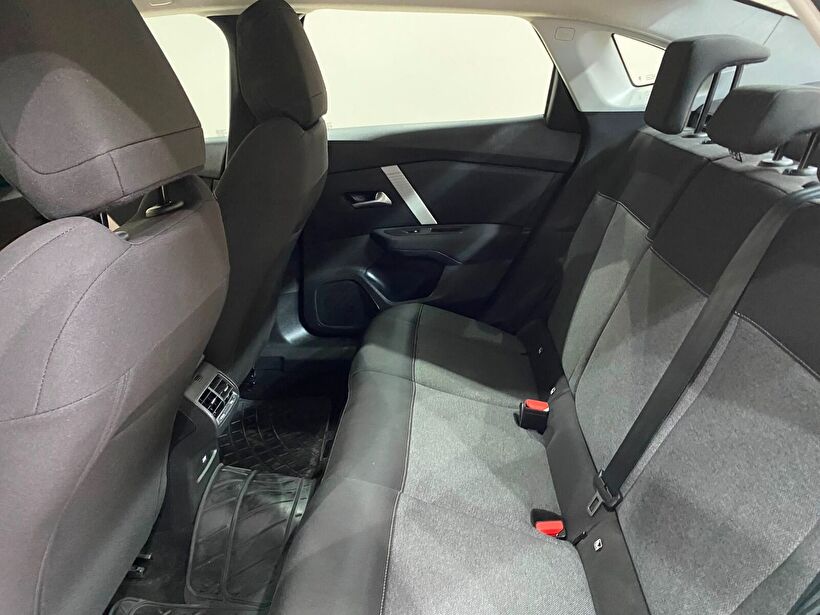 2025 Benzin Otomatik Citroen C4 X Gri Gürel Tasarım Aksesuar Otomotiv San. Tic. Ltd. Şti.
