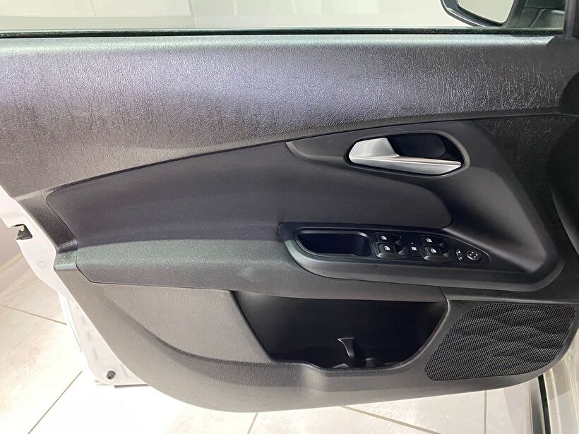 2022 Benzin Manuel Fiat Egea Cross Beyaz Gürel Tasarım Aksesuar Otomotiv San. Tic. Ltd. Şti.