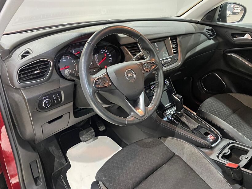 2020 Benzin Otomatik Opel Grandland X Kırmızı Gürel Tasarım Aksesuar Otomotiv San. Tic. Ltd. Şti.
