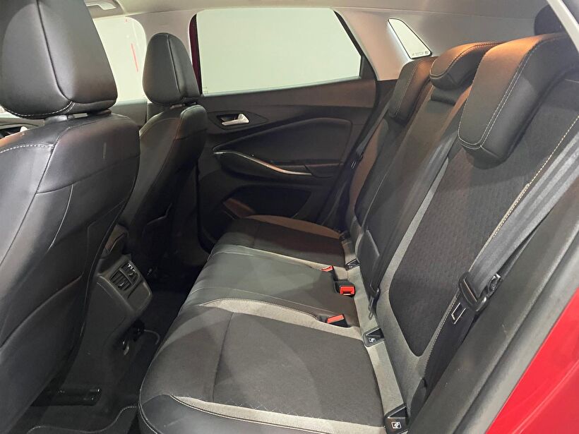 2020 Benzin Otomatik Opel Grandland X Kırmızı Gürel Tasarım Aksesuar Otomotiv San. Tic. Ltd. Şti.