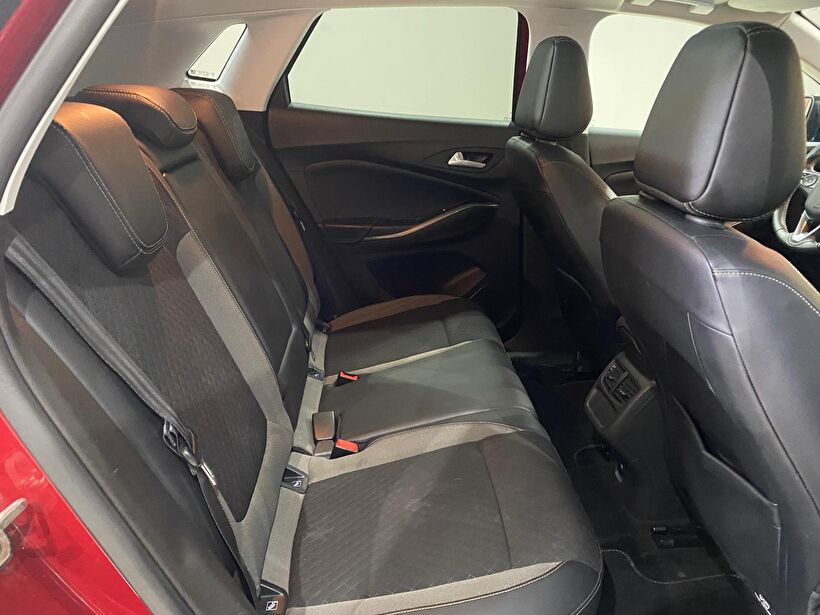 2020 Benzin Otomatik Opel Grandland X Kırmızı Gürel Tasarım Aksesuar Otomotiv San. Tic. Ltd. Şti.