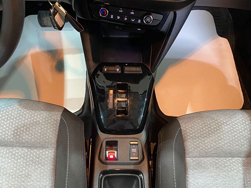 2025 Benzin Otomatik Opel Corsa Siyah Gürel Tasarım Aksesuar Otomotiv San. Tic. Ltd. Şti.