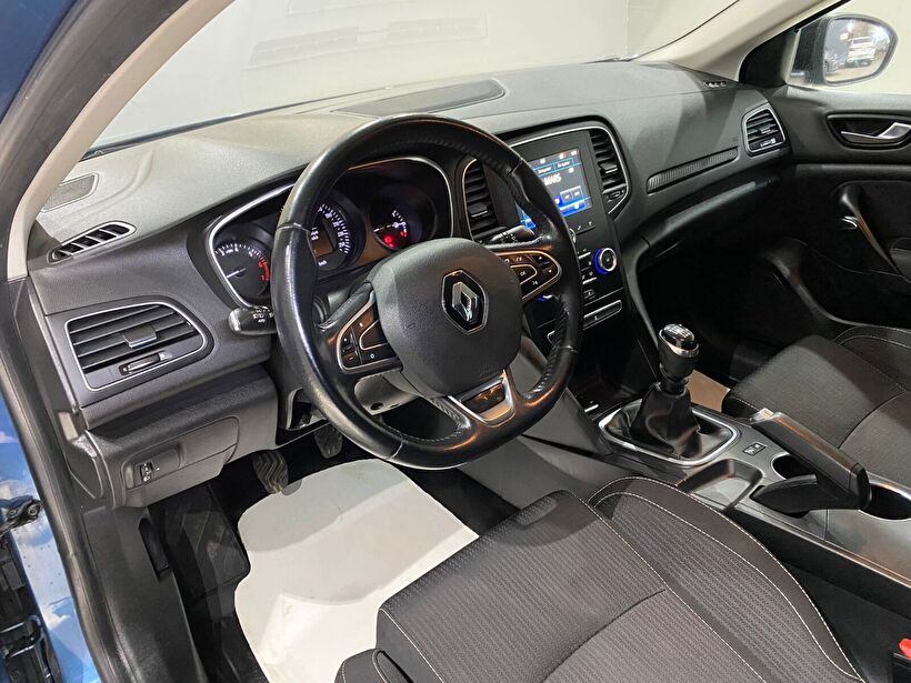 2017 Benzin Manuel Renault Megane Mavi Gürel Tasarım Aksesuar Otomotiv San. Tic. Ltd. Şti.
