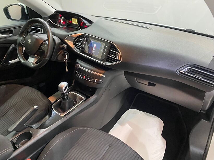 2017 Benzin Manuel Peugeot 308 Beyaz Gürel Tasarım Aksesuar Otomotiv San. Tic. Ltd. Şti.