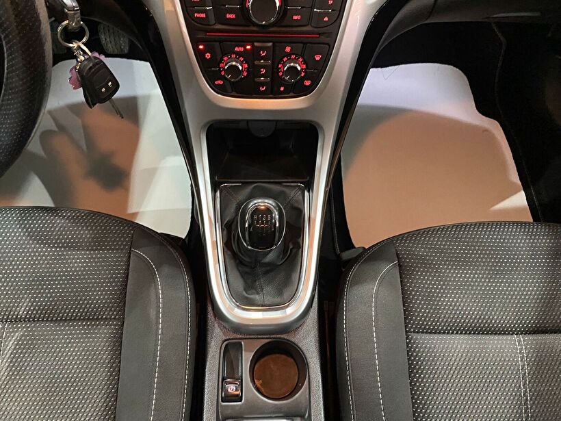 2015 Benzin Manuel Opel Astra Gri Gürel Tasarım Aksesuar Otomotiv San. Tic. Ltd. Şti.