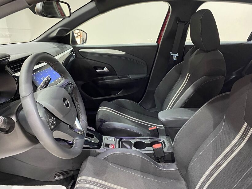 2025 Benzin Otomatik Opel Corsa Kırmızı Gürel Tasarım Aksesuar Otomotiv San. Tic. Ltd. Şti.