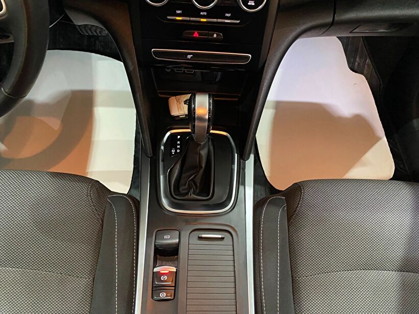 2023 Benzin Otomatik Renault Megane Gri Gürel Tasarım Aksesuar Otomotiv San. Tic. Ltd. Şti.