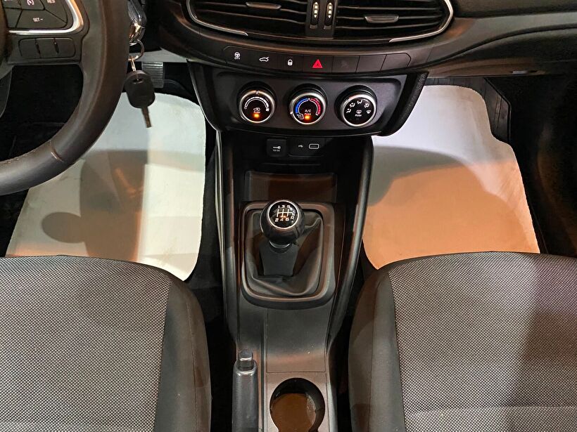 2021 Benzin Manuel Fiat Egea  Beyaz Gürel Tasarım Aksesuar Otomotiv San. Tic. Ltd. Şti.