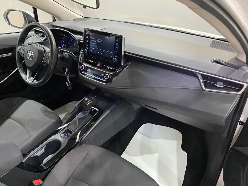 2022 Benzin Otomatik Toyota Corolla Beyaz Gürel Tasarım Aksesuar Otomotiv San. Tic. Ltd. Şti.