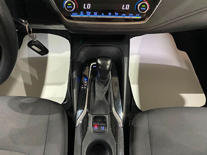 2022 Benzin Otomatik Toyota Corolla Beyaz Gürel Tasarım Aksesuar Otomotiv San. Tic. Ltd. Şti.