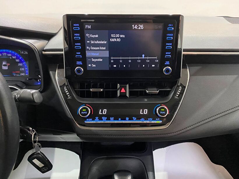 2022 Benzin Otomatik Toyota Corolla Beyaz Gürel Tasarım Aksesuar Otomotiv San. Tic. Ltd. Şti.
