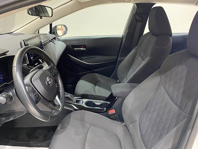 2022 Benzin Otomatik Toyota Corolla Beyaz Gürel Tasarım Aksesuar Otomotiv San. Tic. Ltd. Şti.