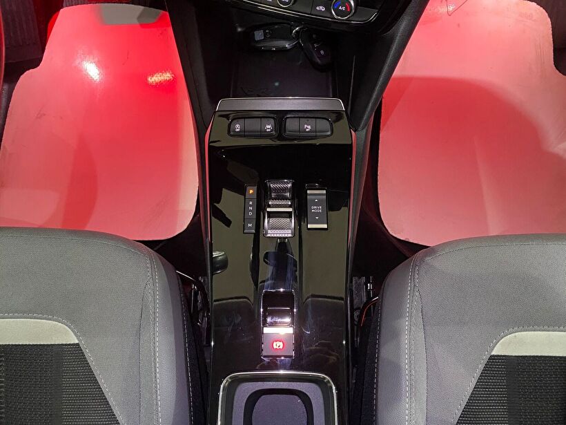 2021 Benzin Otomatik Opel Mokka Kırmızı Gürel Tasarım Aksesuar Otomotiv San. Tic. Ltd. Şti.