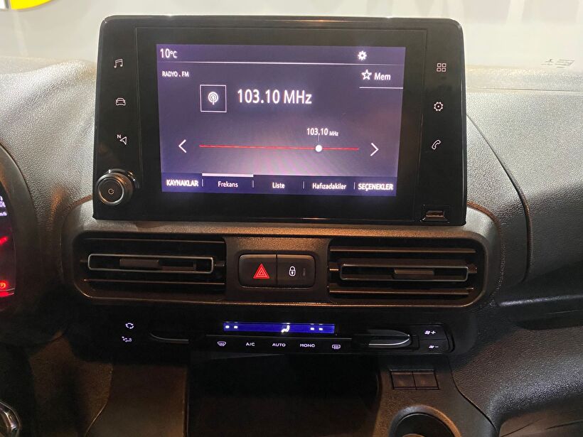 2022 Dizel Manuel Opel Combo Beyaz Gürel Tasarım Aksesuar Otomotiv San. Tic. Ltd. Şti.