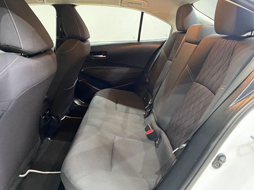 2022 Hybrid Otomatik Toyota Corolla Beyaz Gürel Tasarım Aksesuar Otomotiv San. Tic. Ltd. Şti.